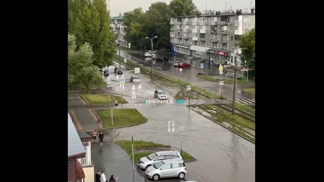 Последствия непогоды в Барнауле смотреть онлайн