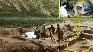 Археологи в 1960 году в СССР обнаружили скелет великана и огромный топор, и зачем все засекретили
