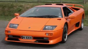 LAMBORGHINI «DIABLO». Первый Lamborghini,который быстрее 320 км/ч.