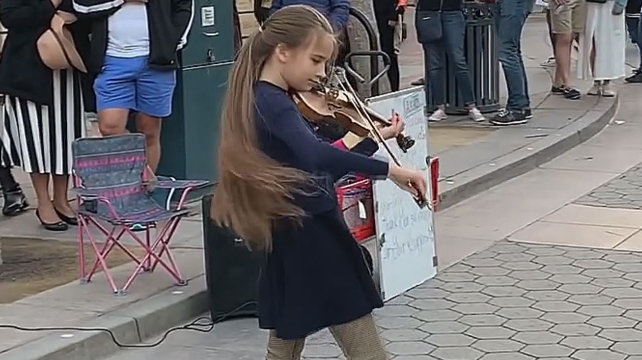 Karolina Protsenko — "Fake love" смотреть онлайн
