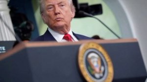 Трамп отложил планы резко усилить военную кампанию против Ирана.

Решение было принято из-за опасени