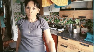 26-07-2026 / СОБРАЛА ОГУРЦОВ. ИРИНКА РЕМОНТИРУЕТ ПРЕДБАННИК. ЖАРИЩА.