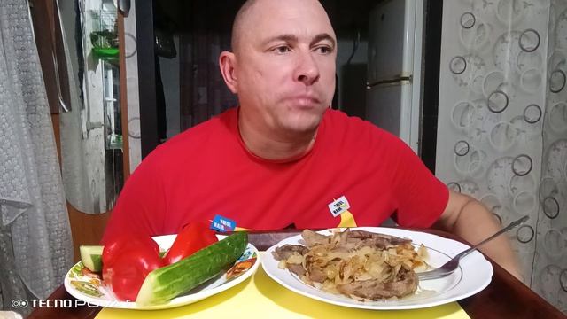 мукбанг/обжорыч/Вкусняшки/Деликатес свиной язык жареный с луком/ смотреть онлайн