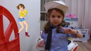 Policeman и mama нарушитель. Обычный день полицейского. Eva Bravo Play _ Детская