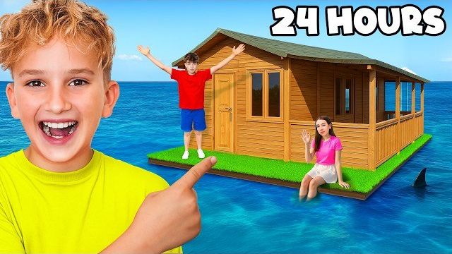24 ЧАСА ВЫЖИВАНИЯ В ДОМЕ НА ВОДЕ! 🌊 Нападение Крокодила, Доставка Пизы в Океан и Секретный Сейф! 🔥 смотреть онлайн