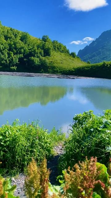 Озеро Малое. Бзерпинский карниз 🏔️ #поход #природа #красота #бзерпинскийкарниз #туризм смотреть онлайн