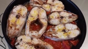Запечённая форель с овощами