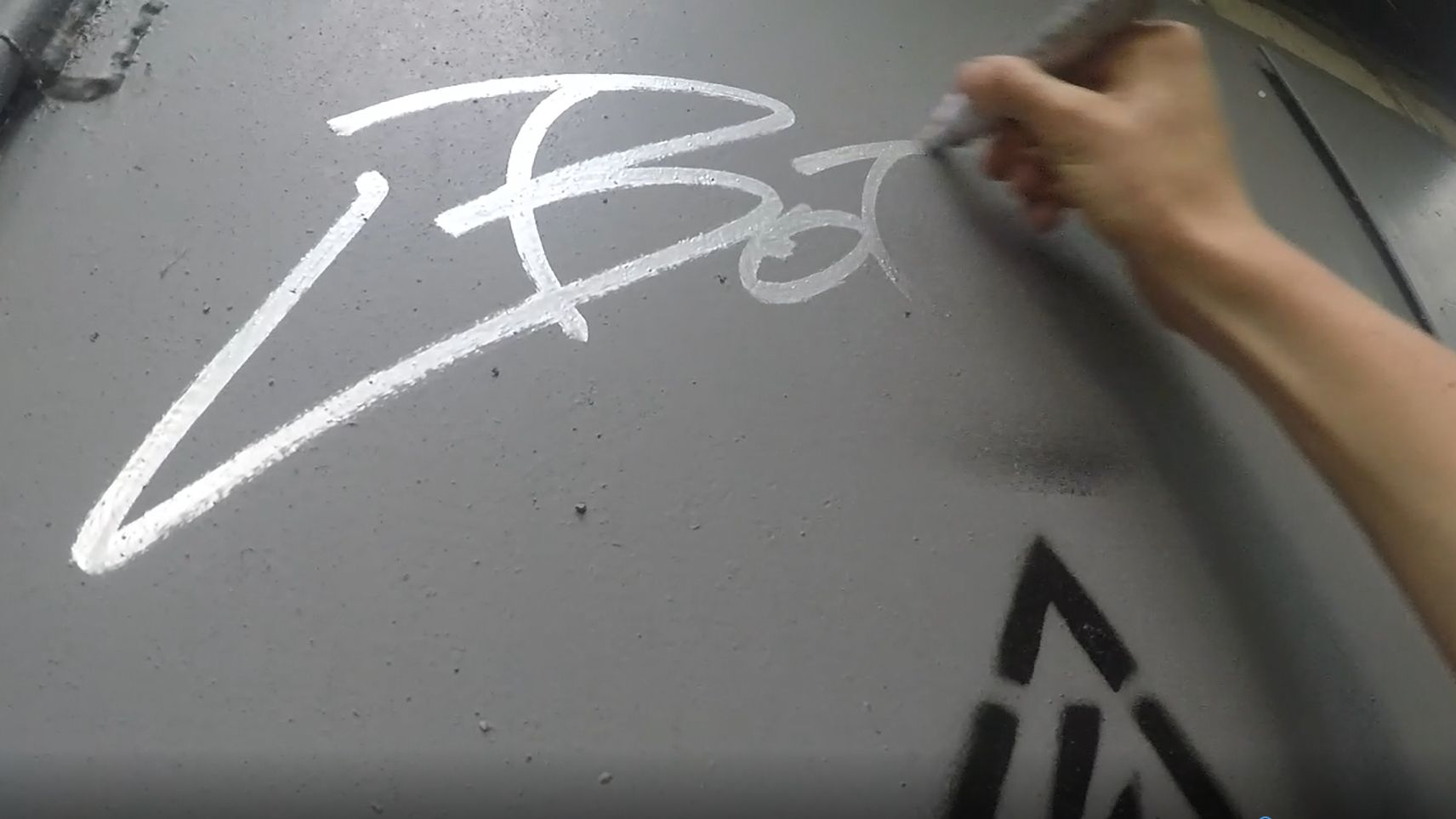 Graffiti day witch Bober | В ютубе больше контента | смотреть онлайн