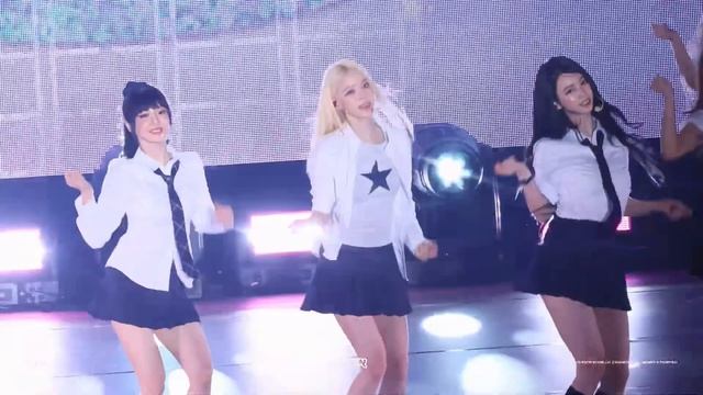 KISS N TELL Winter Fancam Mirrored смотреть онлайн