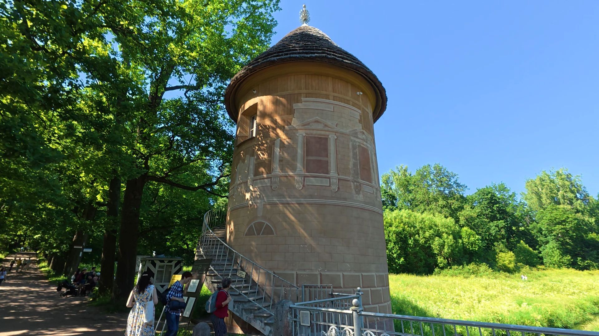 Храмы, музеи