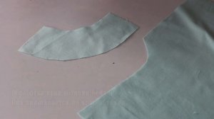 Швеи скрывают этот способ обработки горловины — аккуратно и без единого видимого шва.mp