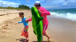 Nastya and her adventure with toys at the sea