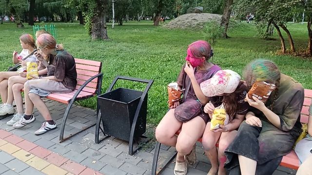 Праздник Холли проходит в темпе😂👍 смотреть онлайн