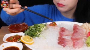 Мукбанг - сырые морепродукты и сырные закуски