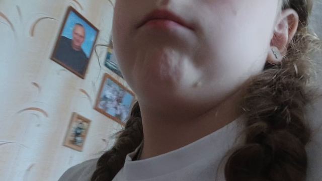 Таня порвала листок в тетради Алисы! смотреть онлайн