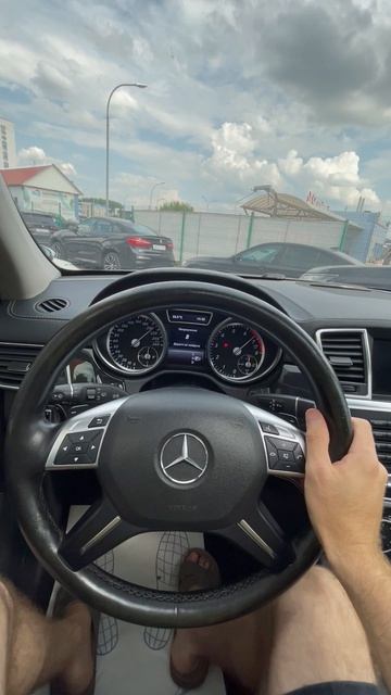 2014 Mercedes-Benz GL400 запуск двигателя смотреть онлайн