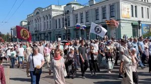 Крестный ход в центре Омска собрал тысячи людей
