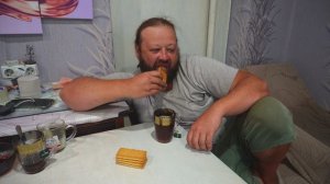 Ем да сплю Дождь нарушил строительные планы Жизнь в глуши ПОДВАЛ ИЛЬИЧА