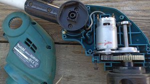 Ремонт двигателя аккумуляторной косы Makita DUR181.