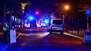 Наезд на толпу в Берлине в полиции считают терактом, совершенным по исламистским мотивам, пишет Bild