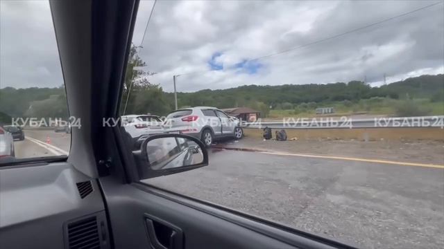 В Туапсинском округе пассажир «Лады» погиб в лобовом ДТП, еще четверо пострадали смотреть онлайн