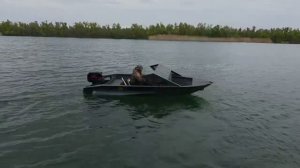 Лодка ПНД , модель «GX Maran» на воде