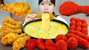 Мукбанг - жареная курица и хот-дог - аппетитная подача
