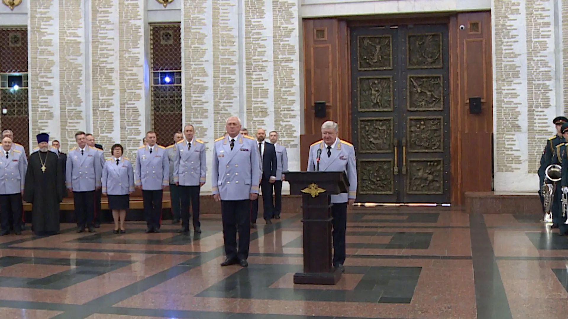 Владимир Кубышко поздравил выпускников Академии управления МВД России смотреть онлайн