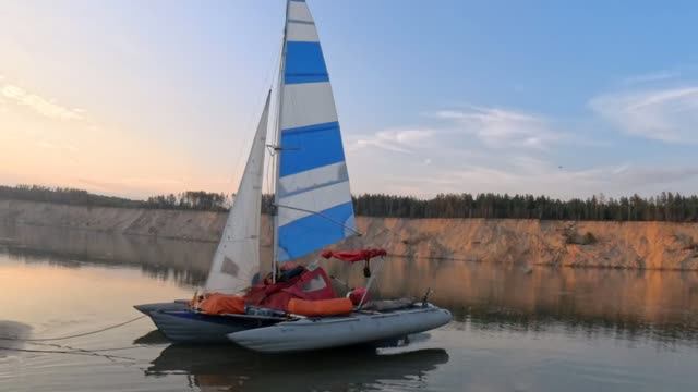 Водный поход - сплав по Оби на парусно-моторном тримаране от Барнаула до Камня на Оби