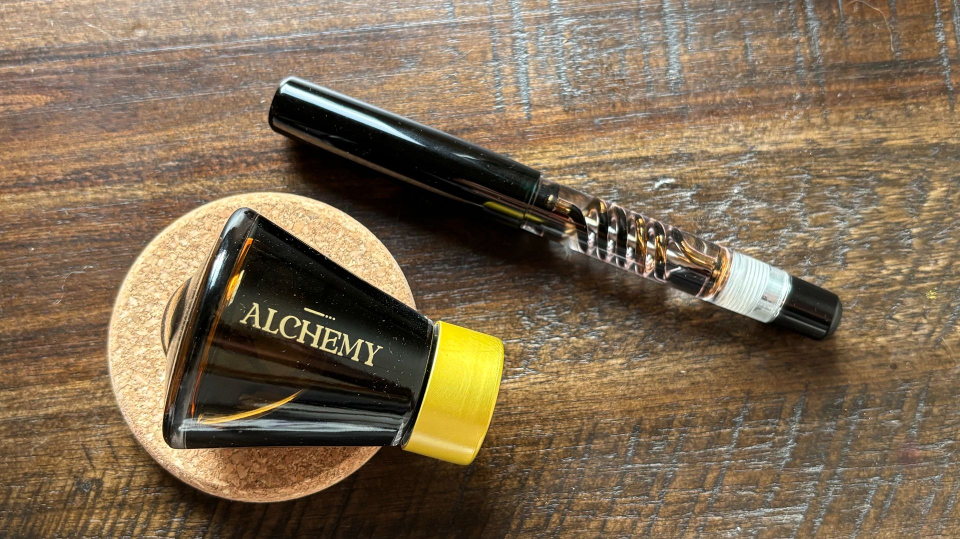 Распаковка посылки от Endless Stationery - перьевая ручка Maze и чернила Alchemy Molted Bronze
