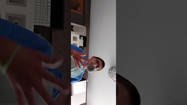 Сижу и оддыхаю дома