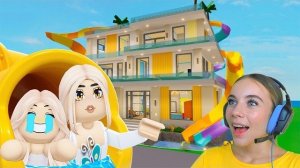 ОНА ПРЕВРАТИЛА СВОЙ ДОМ В АКВАПАРК В БРУКХЕЙВЕНЕ в ROBLOX! С АЛЁНОЙ