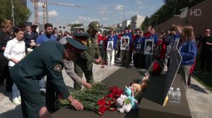 В России почтили память детей, погибших в Донбассе.