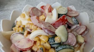 Салат с сосисками