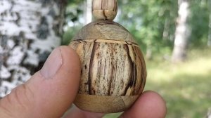 Шкатулка в июльском лесу на берёзовой развилке