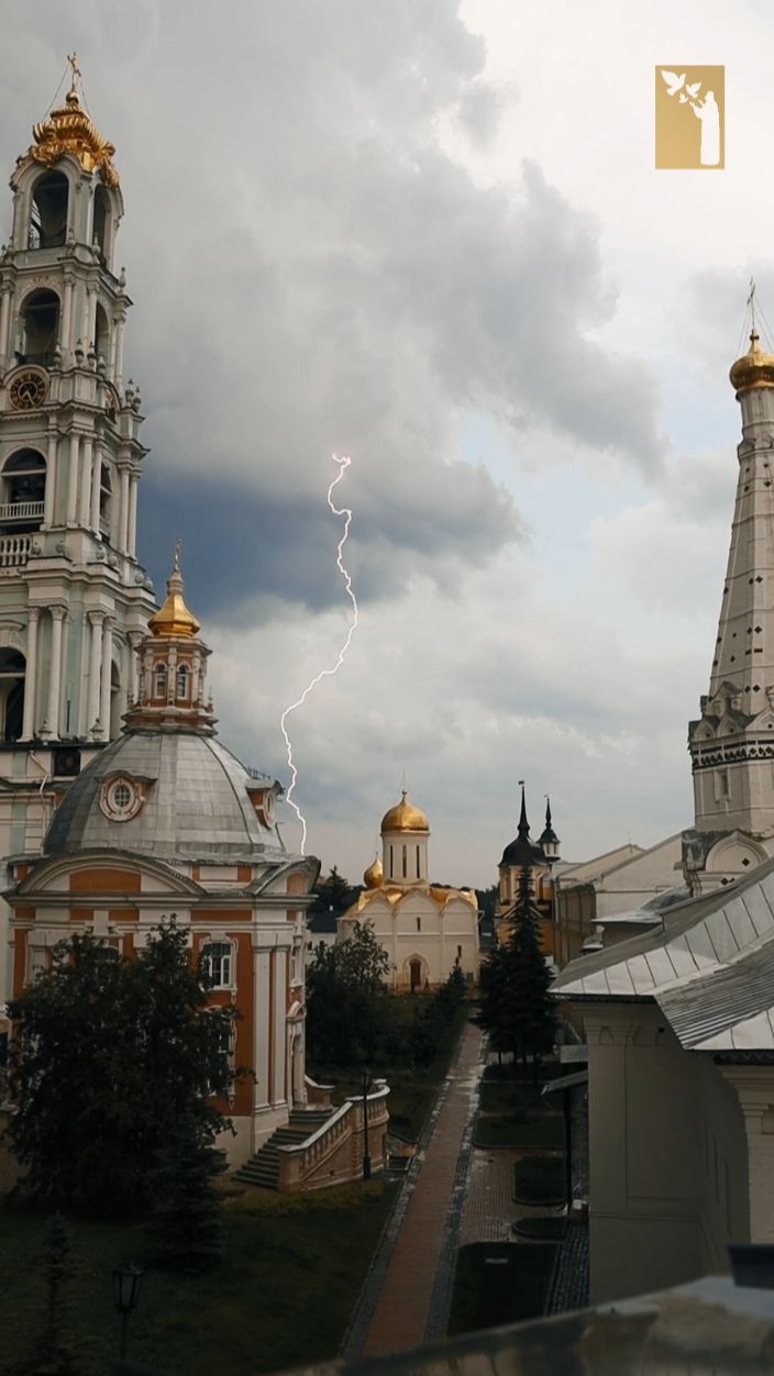 Жизнь Лавры