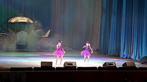 391 Дуэт «Диана Анкудинова и Диана Кузьмина» («Малинки») – «Милые косички» (2011)
