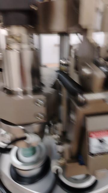 Поставка автоматической тубонаполнительной машины для наполнения и запайки ламинатной тубы ZHY-60YP смотреть онлайн