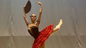 Китри (дебют) (вид со сцены) - bolshoiballetacademy (МГАХ) Венская (Ермощенко)