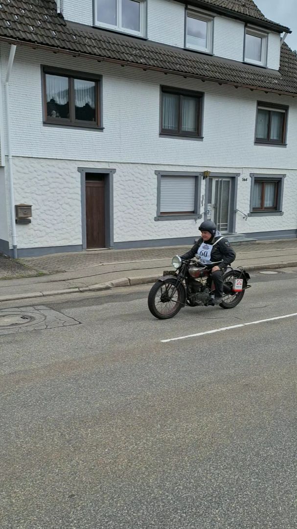 Motobecane B33