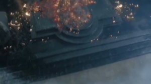 Доргон сжигает Железный Трон