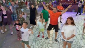 Папа пошел в пляс!