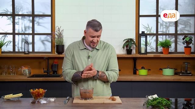 Курица с хрустящей корочкой. Пирожные: картошка, морковка и помидорка | Наедине с Мосиным /60
