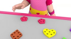 Бетти и Банни играют с игрушечным поездом и фигурками