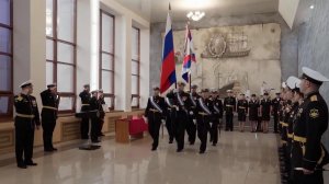 Военно-морскому клиническому госпиталю Тихоокеанского флота вручили почетное знамя и орден Пирогова.