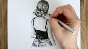 Реалистичный рисунок красивой девушки со спины, шаг за шагом, карандашом.
