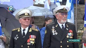 Всегда в строю: в День ВМФ военные моряки прошли праздничным маршем по набережной