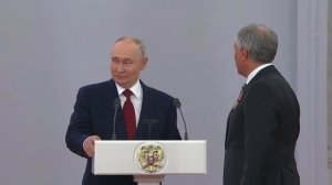 Президент России Владимир Путин наградил Вячеслава Володина государственной наградой