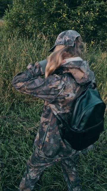 Традиционно начинаем сезон с охоты на кабана с метательным оружием. В этот раз идём вдвоём! 🎯🐗