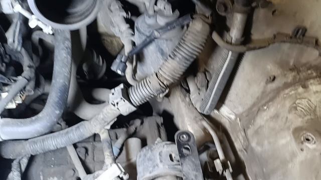 Замена направляющих суппорта и подушки АКПП Toyota Nadia